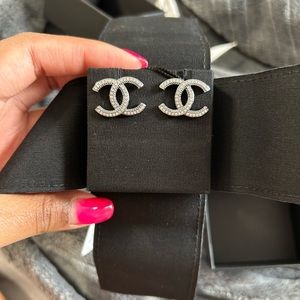 Classic CC Earrings 21B - AB7016 B06545 NF145